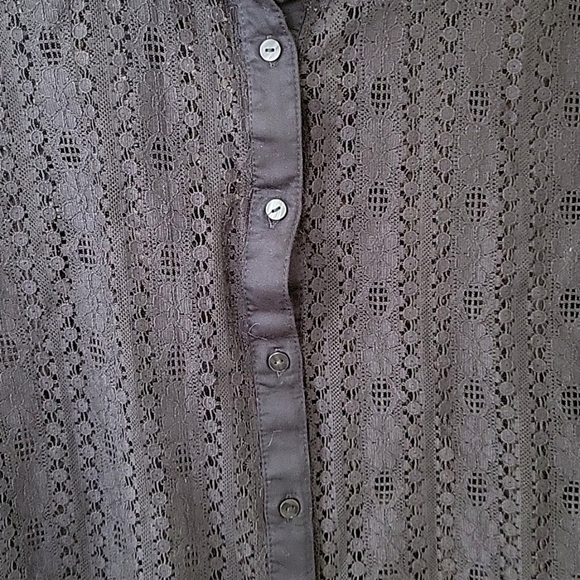 Old Navy Womens Black Crochet Lace Button Down Shirt - Size Large - Picture 3 of 9